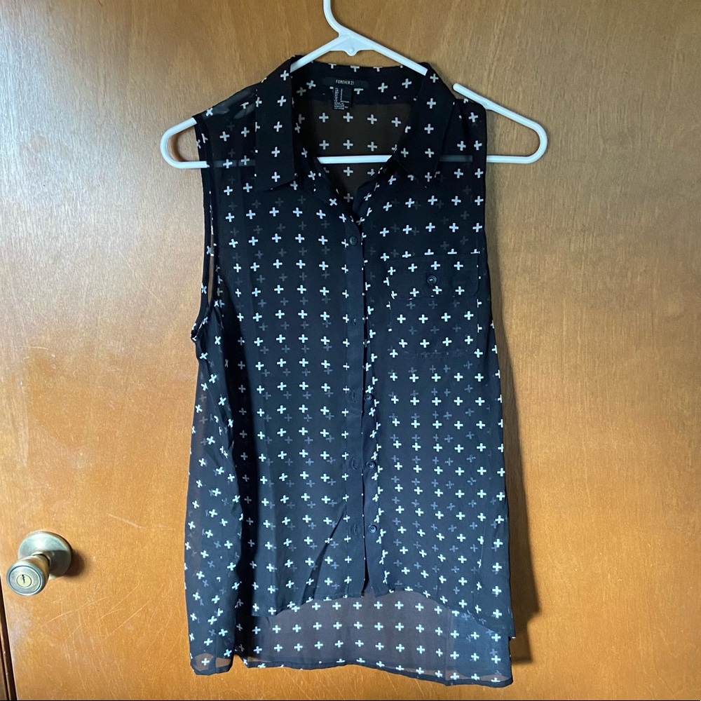 Forever 21 button up tank top // size: S